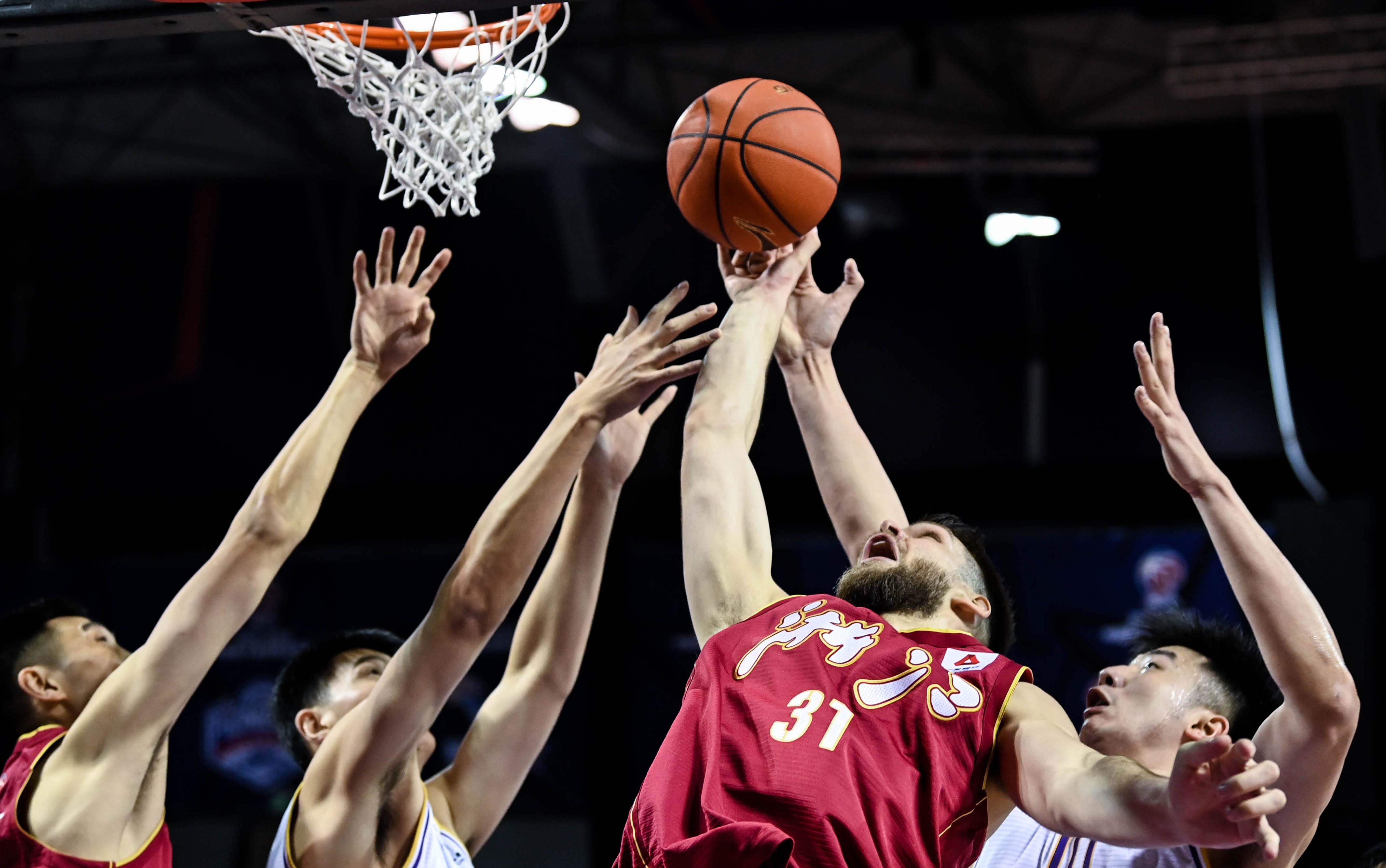 关于乐鱼体育：CBA球员心理健康：高压环境下的自我调节的信息