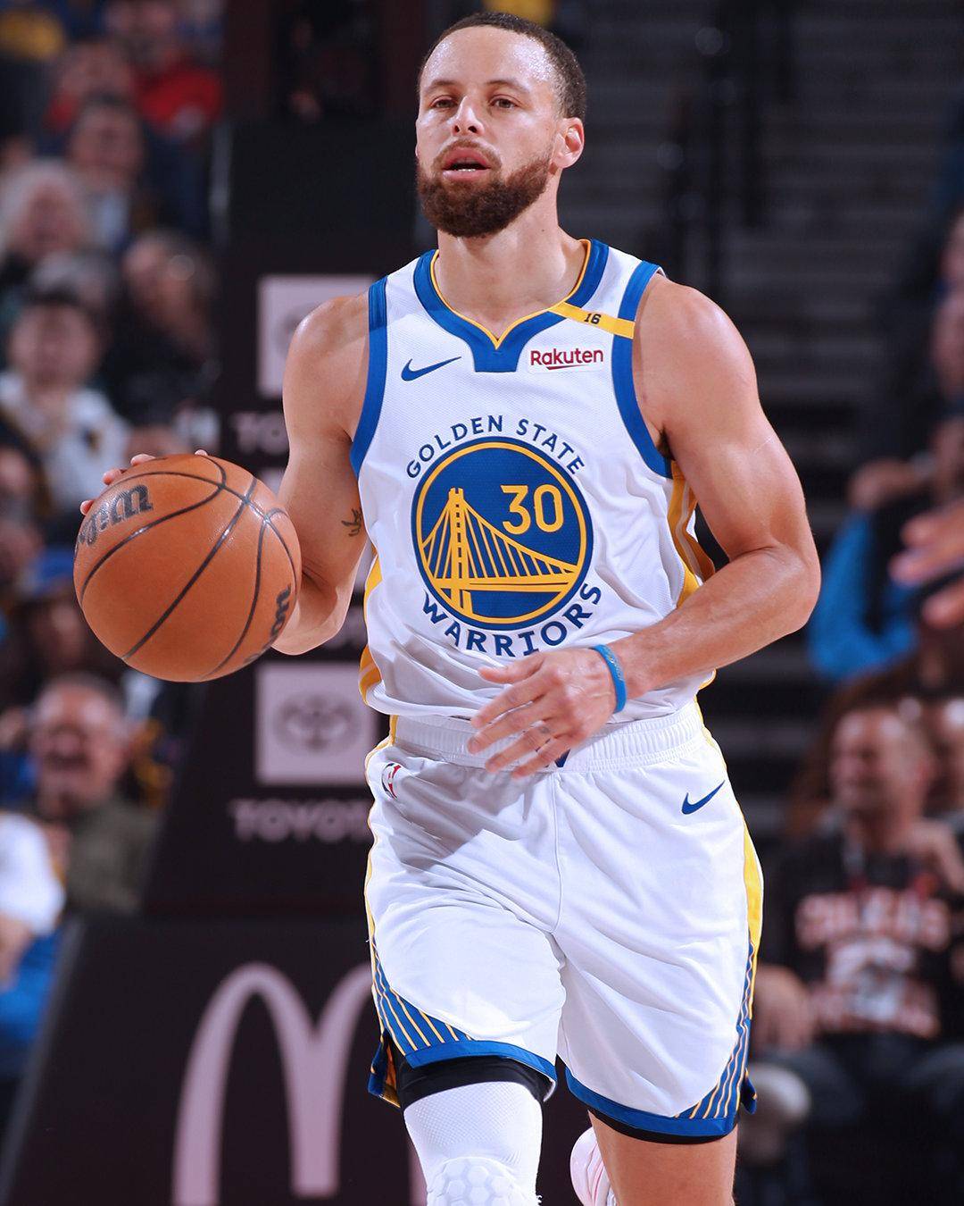 包含乐鱼体育:勇士队库里的个人训练计划揭秘：如何保持状态，延长职业生涯，继续书写传奇？的词条